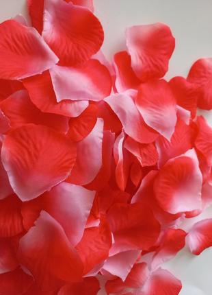 Лепестки роз искусственные розового-красного цвета