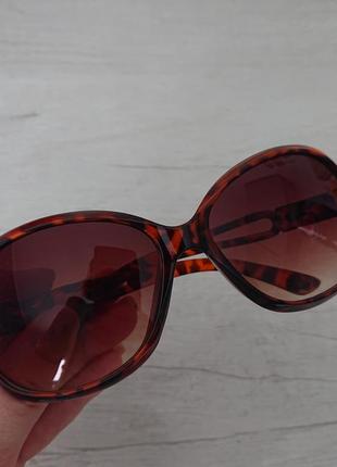 Солнцезащитные очки леопардовая оправа