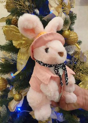 Мягкая игрушка кролик в розовой куртке и шапке ( наполнитель а...