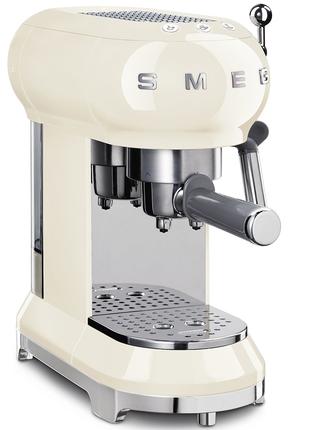 Рожковая кофеварка эспрессо SMEG ECF01CREU