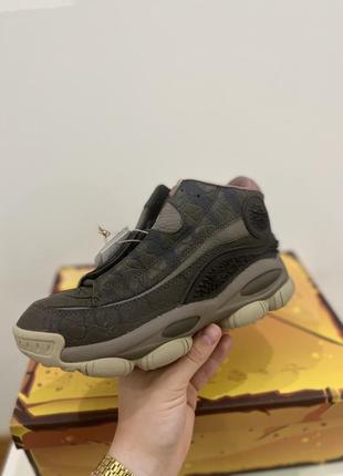 Кроссовки reebok jurassic world the answer dmx olive hq6276