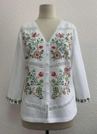 Блуза виолетта белая с вышивкой, льняная, галерея льна, 48-60рр.
