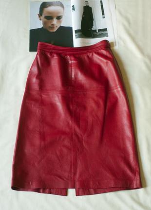 Красная кожаная винтажная юбка карандаш миди vera pelle, размер s