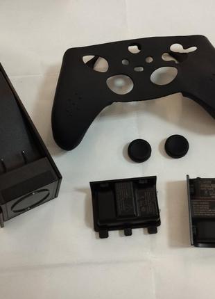 Б/у Зарядное устройство для контроллера Xbox Series X/S