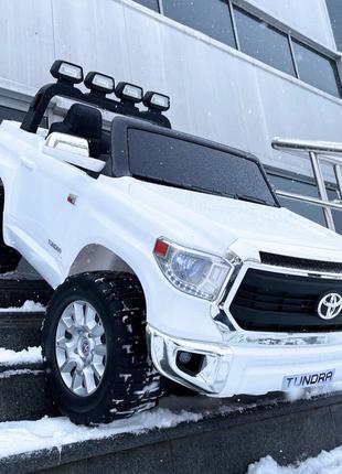 Детский двухместный электромобиль Toyota Tundra (белый цвет) с...