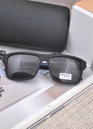 Фирменные мужские солнцезащитные очки matrix polarized mt8588