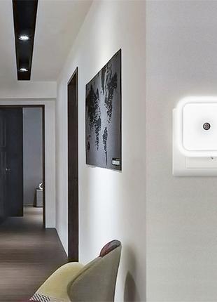 Светильник ночник с датчиком света RoomLight Белый