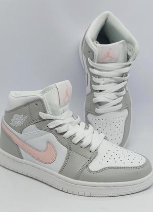 Nike jordan стильні жіночі кросівки біло сірі з рожевим лого ш...