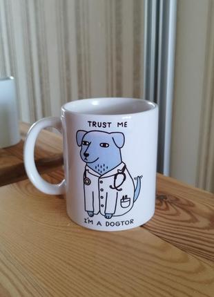 Чашка керамическая с принтом собака Доктор