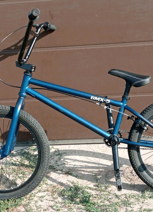 Велосипед BMX-5 Синий.  ПОЧТИ НОВЫЙ. На руле есть незначительные