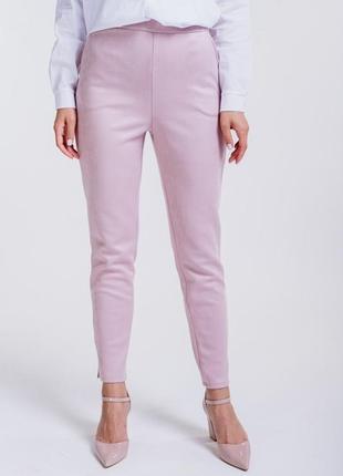 Жіночі брюки із трикотажу під замшу світло-рожеві