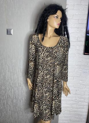 Трикотажное платье платье в леопардовый принт большого размера...