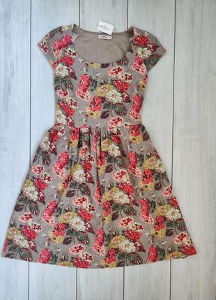 Качественное пышное коттоновое платье в цветах с карманами