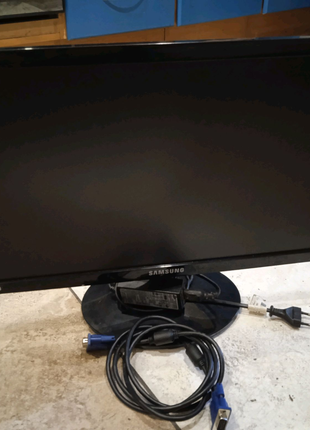 LED Монитор 19&quot; Samsung S19C150N (VGA, 16:9) 1366х768