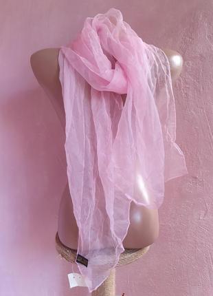 Розовый шелковый шарф паутинка