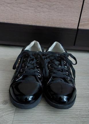Черные туфли детские