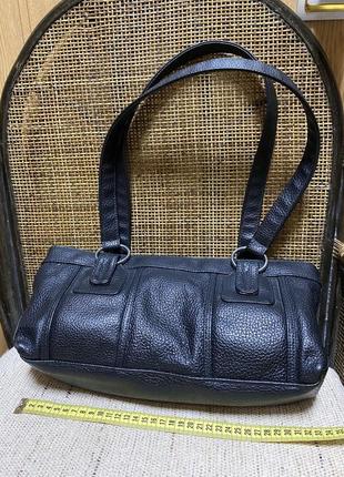 Черная классическая вместительная кожаная сумка сумочка