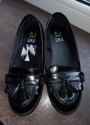 Чёрные туфли