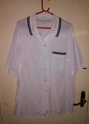 Белая блузка-рубашка-тенниска на пуговичках,с карманом,большог...