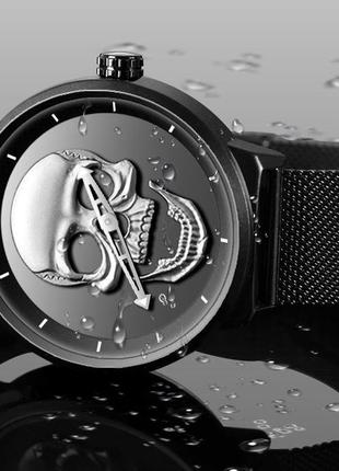 Оригинальные черные мужские металлические наручные часы с чере...