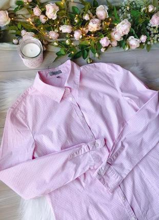 Розовая рубашка в клетку