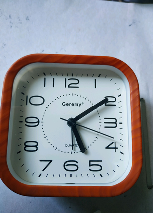 Часы Geremy будильник настольный.Новый.