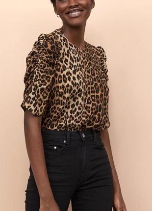 Блуза с рукавами буфами у леопардовый принт h&amp;m, размер 40...