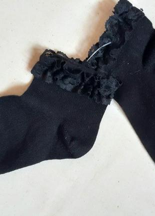 Носки короткие нарядные черные с оборкой на 9-12 лет
