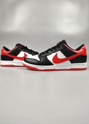 Nike sb dunk low black white red