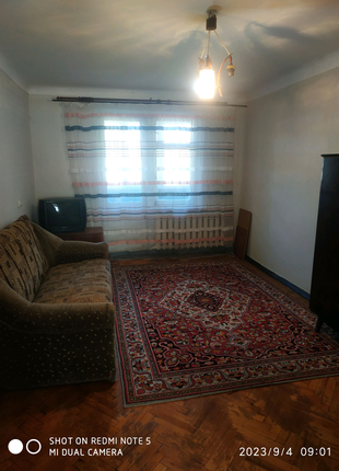 Сдам 2 комнатную квартиру на Одесской, круг троллейбуса, трамвая