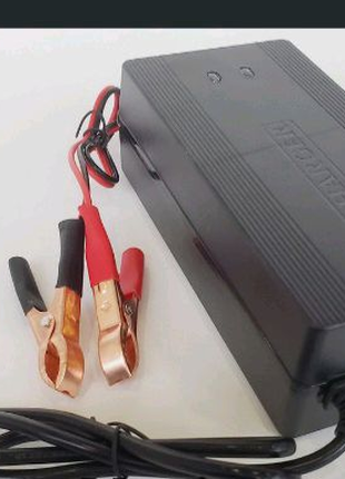 Зарядний пристрій для автомобільного акумулятора UKC BATTERY CHAR