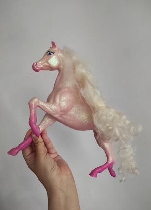 Лошадь с шикарной гривой для куклы барби