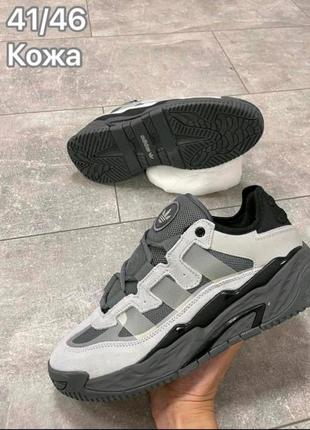 Кроссовки adidas