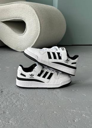 Кроссовки adidas forum low white/black (36-45р)