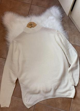 Качественный шерстяной свитер в молочном оттенке 100% шерсть м...