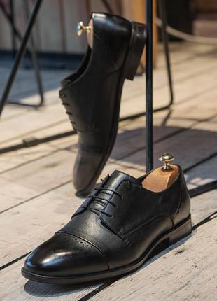 Классическая мужская обувь полностью из натуральной кожи