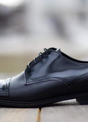 Изысканный стиль – черные туфли ікос 42 и 43 размер