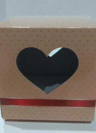 Упаковка для чашек. картон с окном в виде сердца (розовая).
