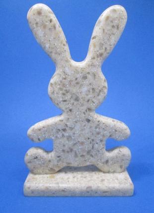 Фигурка, статуэтка "заяц"  (ручная работа) искусственный камень