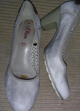 S.oliver- замшевые туфли размер 40 (25,7см).
