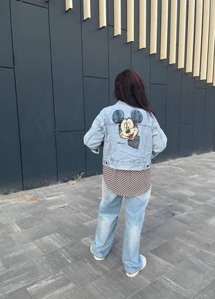 Стильна куртка джинсівка з мікі, жіноча джинсова куртка