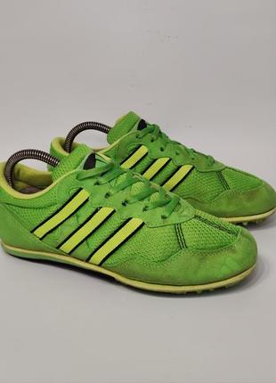 Яркие бутсы adidas