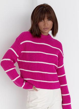 Женский вязаный свитер оверсайз в полоску