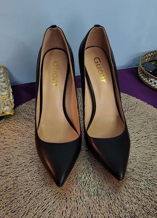 Туфли черные классические по стельке 24 см с острым носиком