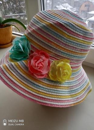 Чудесная летняя /пляжная шляпка с цветами  tu /размер  56