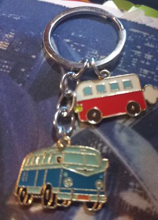 Брелок на ключи металл эмаль ретро автобус старенький