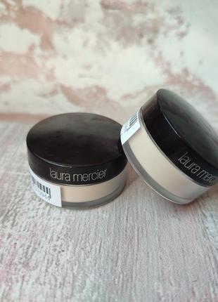 Миниатюра рассыпчатой пудры laura mercier