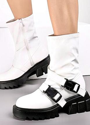 Белые ботинки стильные осень-весна 26 см.