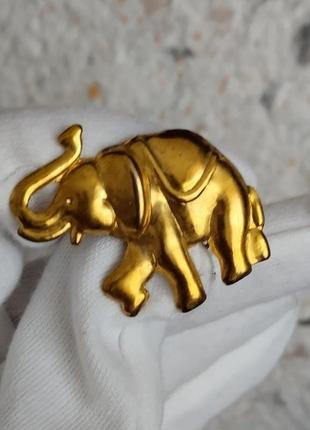 Брошь слоник в золотом тоне