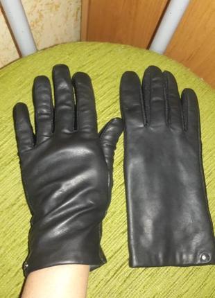 Шикарные женские перчатки кожа isotoner  8.5-9